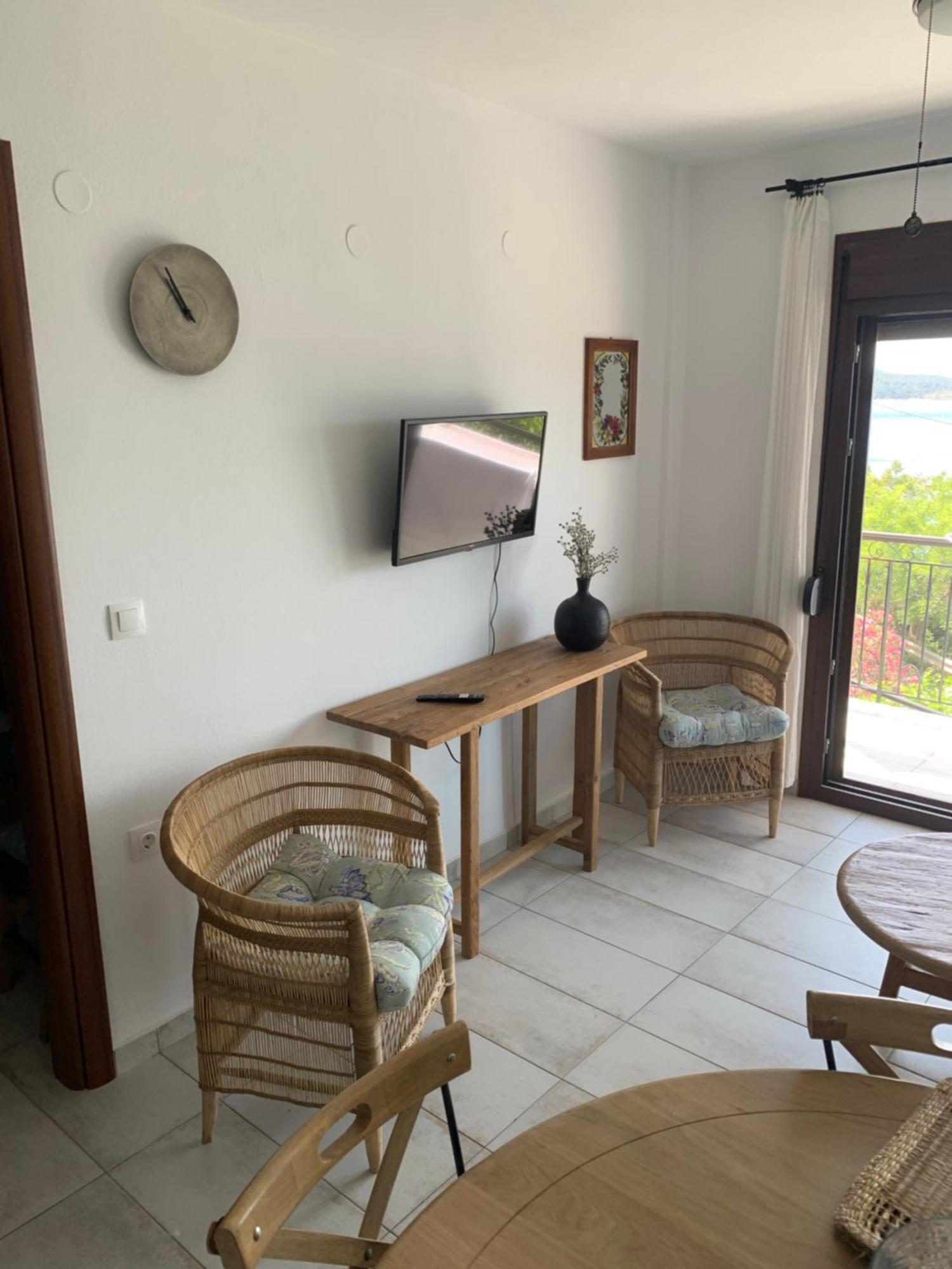 By The Sea Apartment *